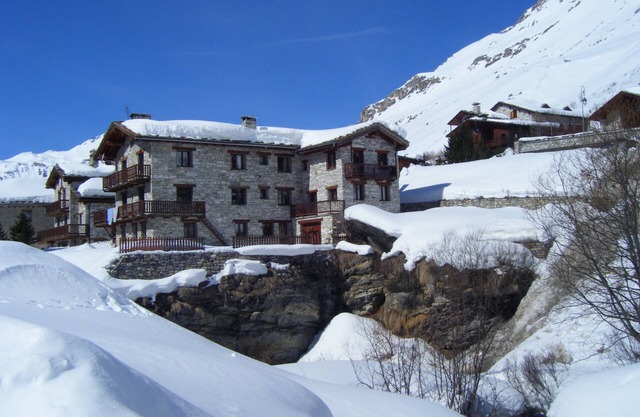 Apartment in chalet at the foot of the slopes of Val d'Isère