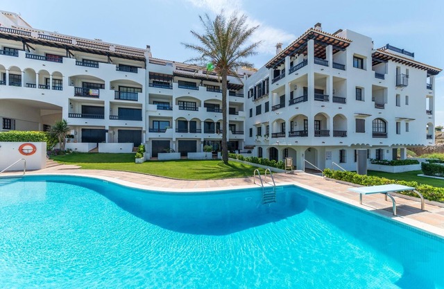 Apartment in L’Escala with Sea Views & Pool