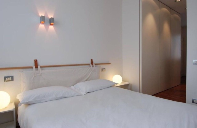 Apartment in Milan with 1 bedrooms sleeps 3