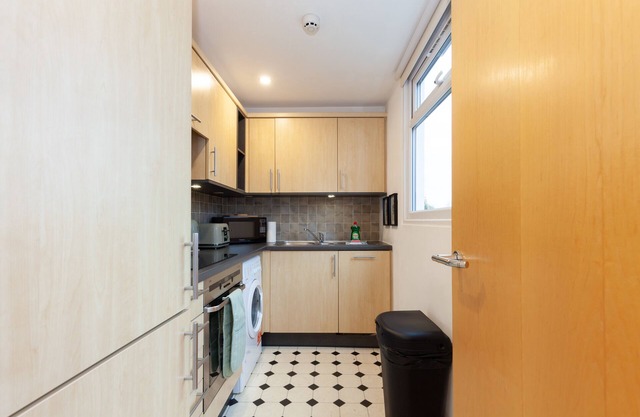 Apartment in the hear of the city, live like a local