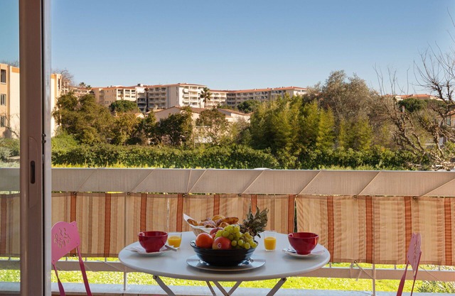 Apartment in Vallauris with 2 bedrooms sleeps 6