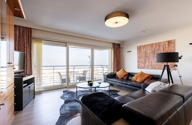 Apartment in Zeedijk with Stunning Sea Views