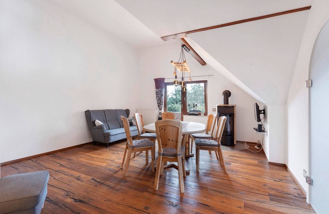 Apartment 'Lufs Loft' with Mountain View, Shared Garden and Wi-Fi