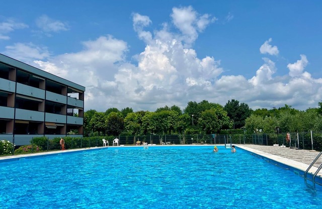 Apartment 'La Romantica' with Shared Pool, Wi-Fi and Air Conditioning