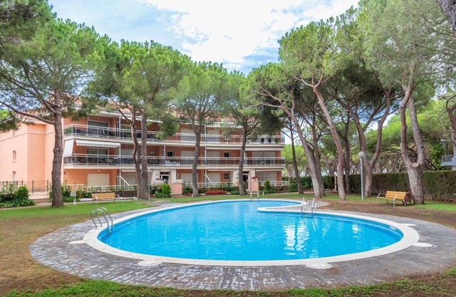 Apartment 'Mar D'aro' with Shared Pool, Wi-Fi and Air Conditioning