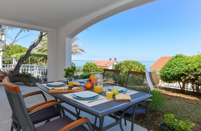 Apartment Mare with beautiful sea views