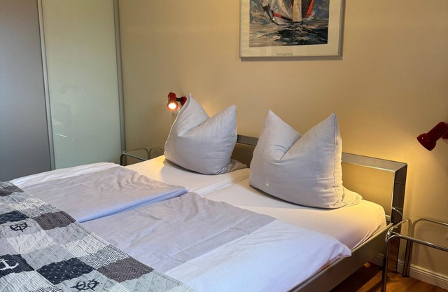 Apartment 'Moderne 2 Pers' with Private Terrace, Shared Garden and Wi-Fi