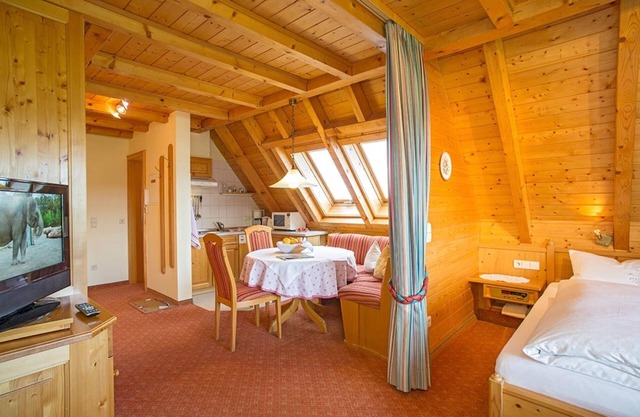 Apartment 'Morgensonne' with Mountain View, Shared Terrace and Wi-Fi