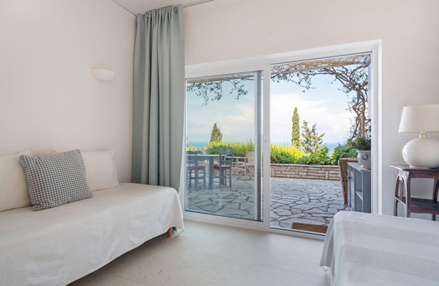 Apartment 'Myrto Homes Agios Nikitas Lefkada 6' with Sea View, Wi-Fi and Air Conditioning
