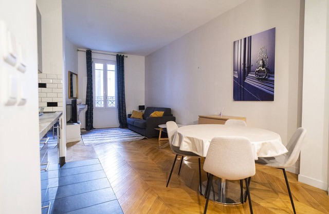 Apartment near Montmartre