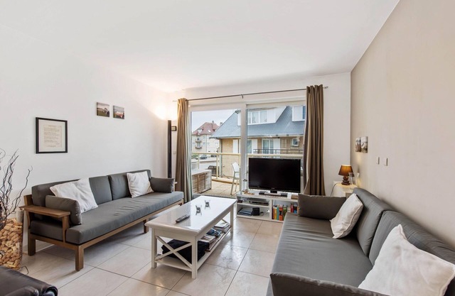 Apartment near Zeedijk Beach