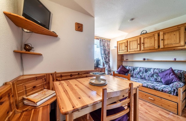 Apartment 'Nikye Morillon 5 Personnes' with Mountain View and Balcony