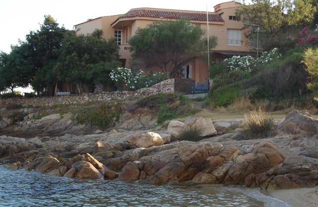 APARTMENT ON THE BEACH IN GULF ORANGES FOR 10 PEOPLE