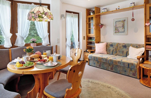 Apartment 'Oskar' with Mountain View, Shared Garden and Wi-Fi