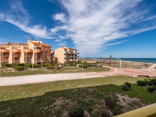 Apartment Palm Beach-5 by Interhome