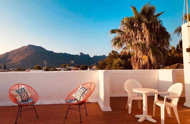 Apartment Planeta Mallorca in Puerto de Pollensa with Sea Views, Wi-Fi, and Air Conditioning