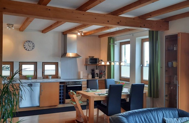 Apartment 'Quinkert, 90 M²' with Private Terrace, Shared Garden and Wi-Fi