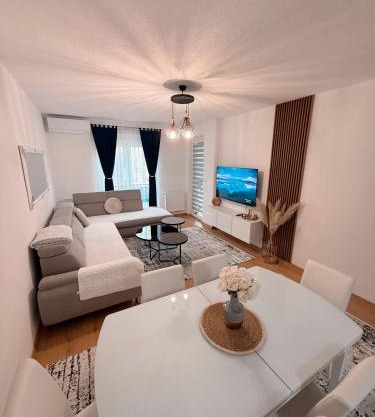 Apartment Saturday