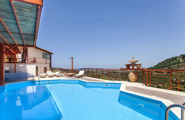 APARTMENT SEA VIEW/ESTATE KARES