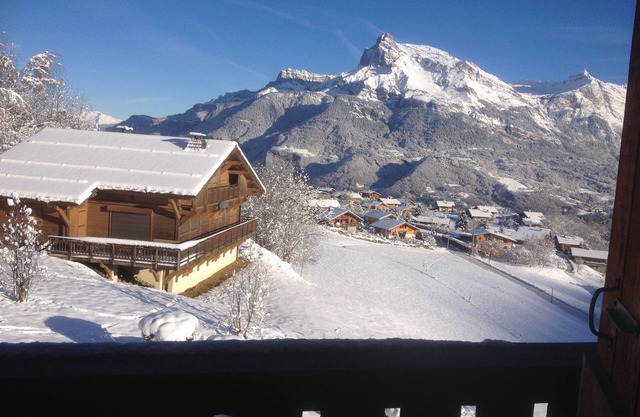 Apartment sleeps 6 with mezzanine
