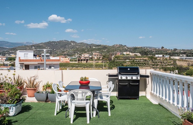Apartment 'Sol Mediterráneo' with Shared Terrace, Wi-Fi and Air Conditioning