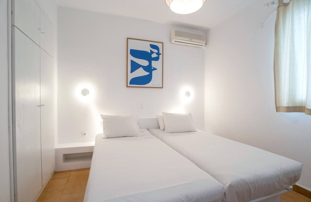 Apartment 'Studio 4' with Shared Garden, Wi-Fi and Air Conditioning