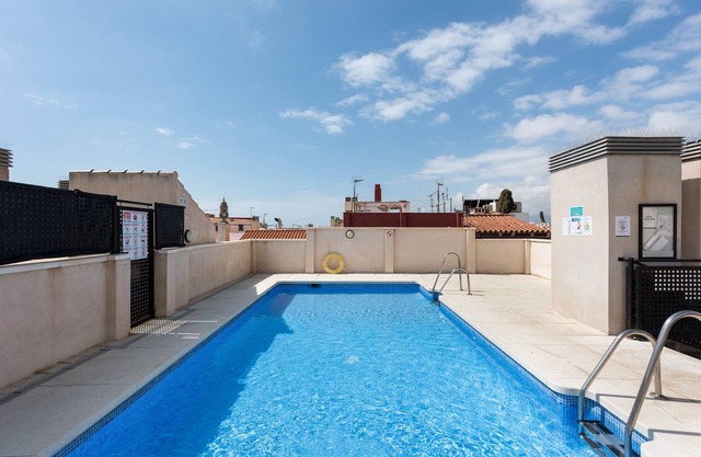 Apartment 'Suite Jinetes' with Shared Pool, Wi-Fi and Air Conditioning