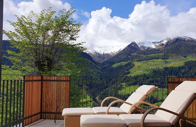 Apartment 'Sunnseitn Lodge Alps' with Mountain View, Private Terrace and Wi-Fi