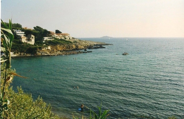 Apartment T3, 2 bedrooms for 4 people in villa 150 meters from the sea