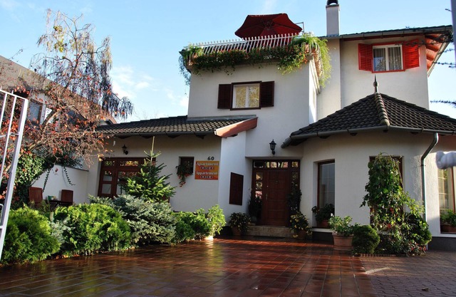 Apartment with air-conditioner for 2 or 2+1 people, Balaton 150m, free WIFI
