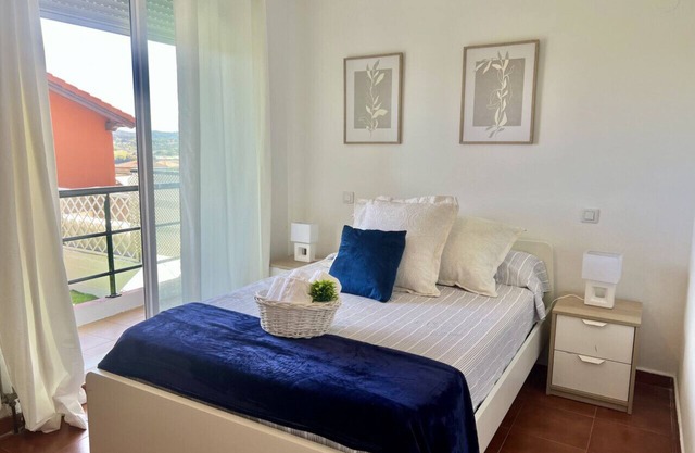 Apartment with garden and pool Isla Sol 5909