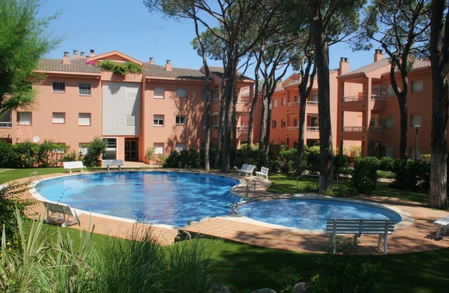 Apartment with garden & pool with air conditioning - 800 m Pals beach (SG1 2H Bj 201)