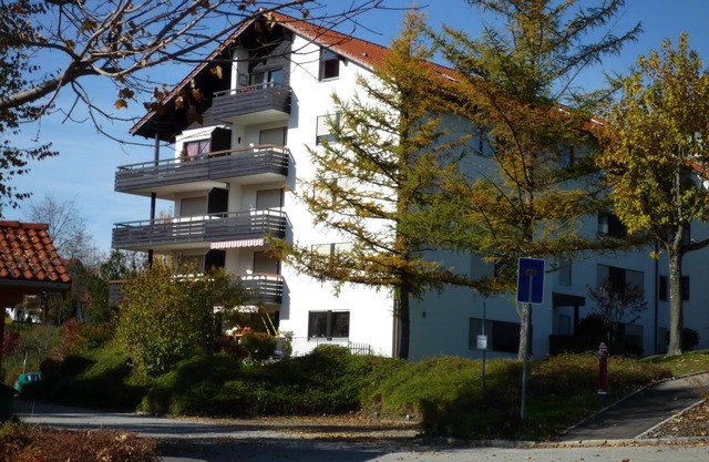 Apartment with mountain-view balcony, lake, garage, sauna, Wi-Fi, .