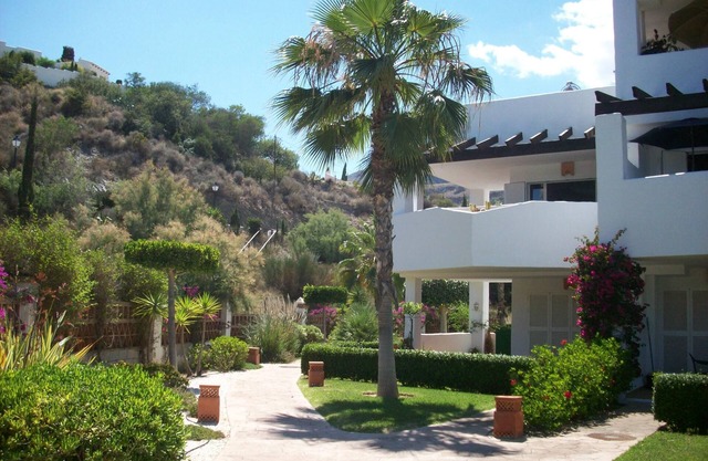 Apartment with pool located on the 1st floor at 300 meters from the beach