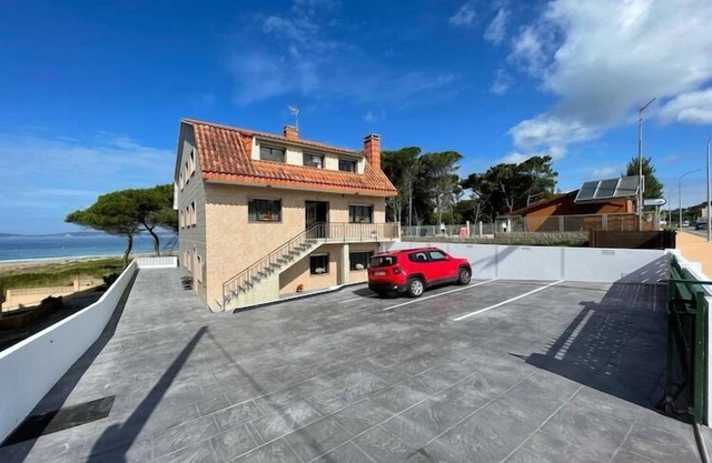 Apartment with Sea Views