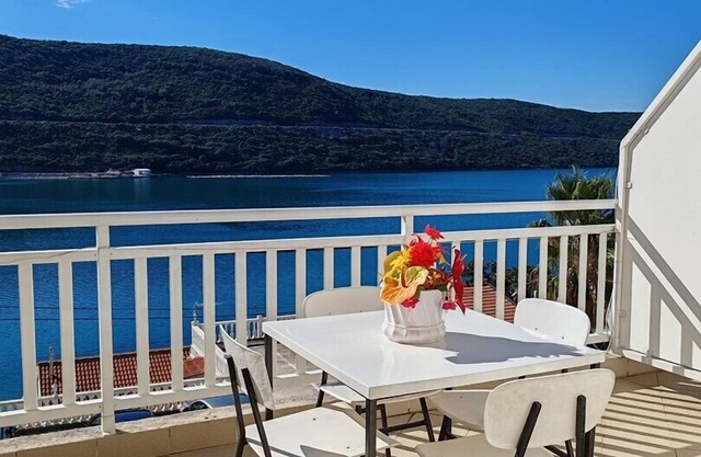 Apartment with Sea view 202
