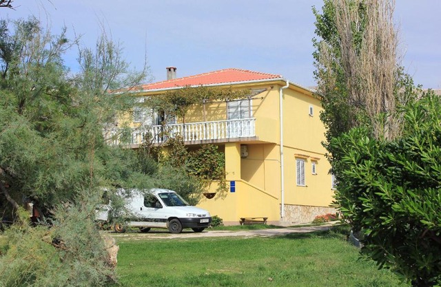 Apartments by the sea Dinjiska, Pag - 9386