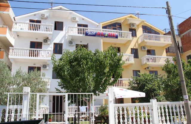 Apartments Hotel AL&DE