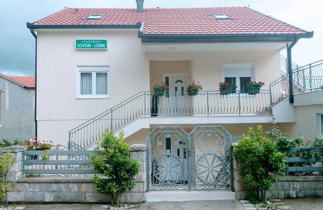 Apartments Lovori-Lorbe