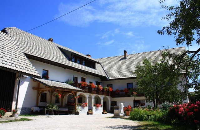 Apartments Sušnik