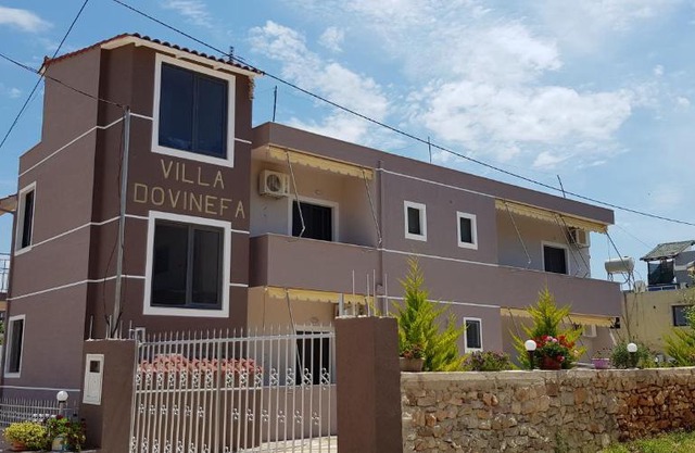Apartments Villa Dovinefa