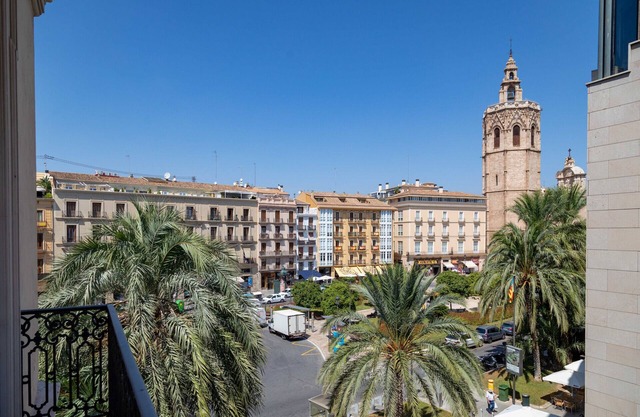 ApartUP Reina Deluxe. WiFi y Aire acondicionado