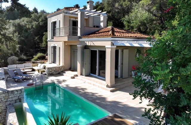Apeiron I Villa - Instaworthy Views. Ace Location.