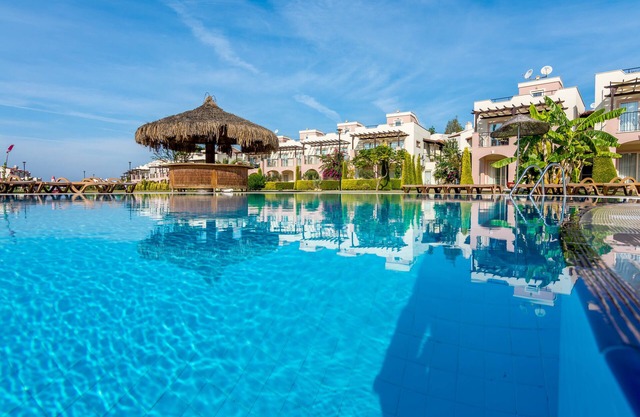 APOLLONIUM SPA BEACH RESORT DELUX 3 BEDROOM APARTMENT