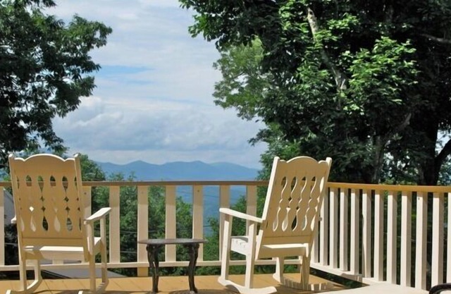 Appalachian Ski Mountain Retreat- off Blue Ridge Parkway-Blowing Rock