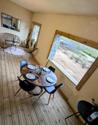 Appart 70m2 avec patio piscine à débordement vue mer