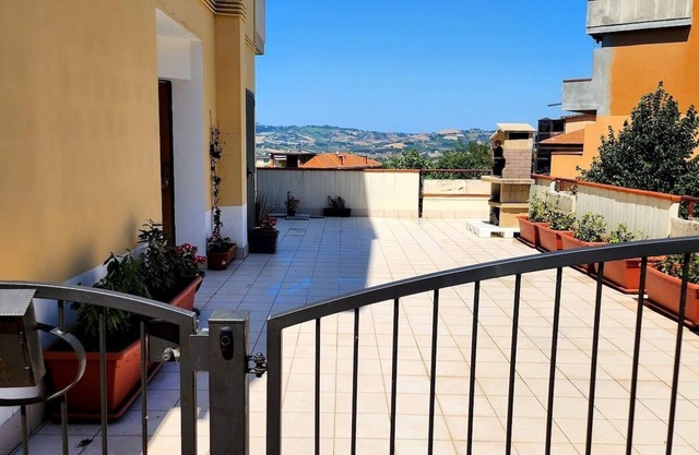 Appartamentino con Vista sui Sibillini e Borgo