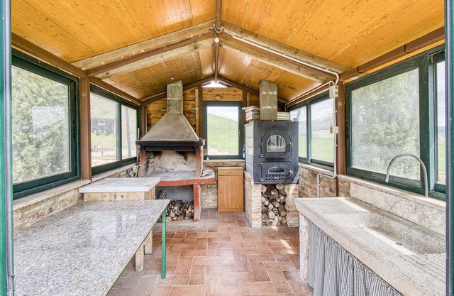 Appartamento Fiordaliso Shared Pool, Asciano, Italy