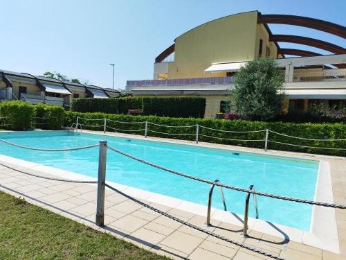 Appartamento L'Azalea - a due passi da Numana con grande terrazzo e piscina condominiale stagionale