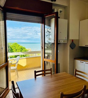 APPARTAMENTO VISTA MARE -E- con 2 camere da letto -Residence azzurro